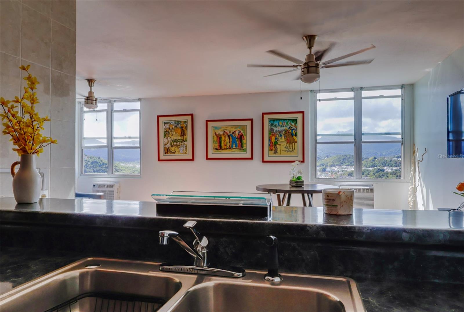 SANDY HILLS - Residential