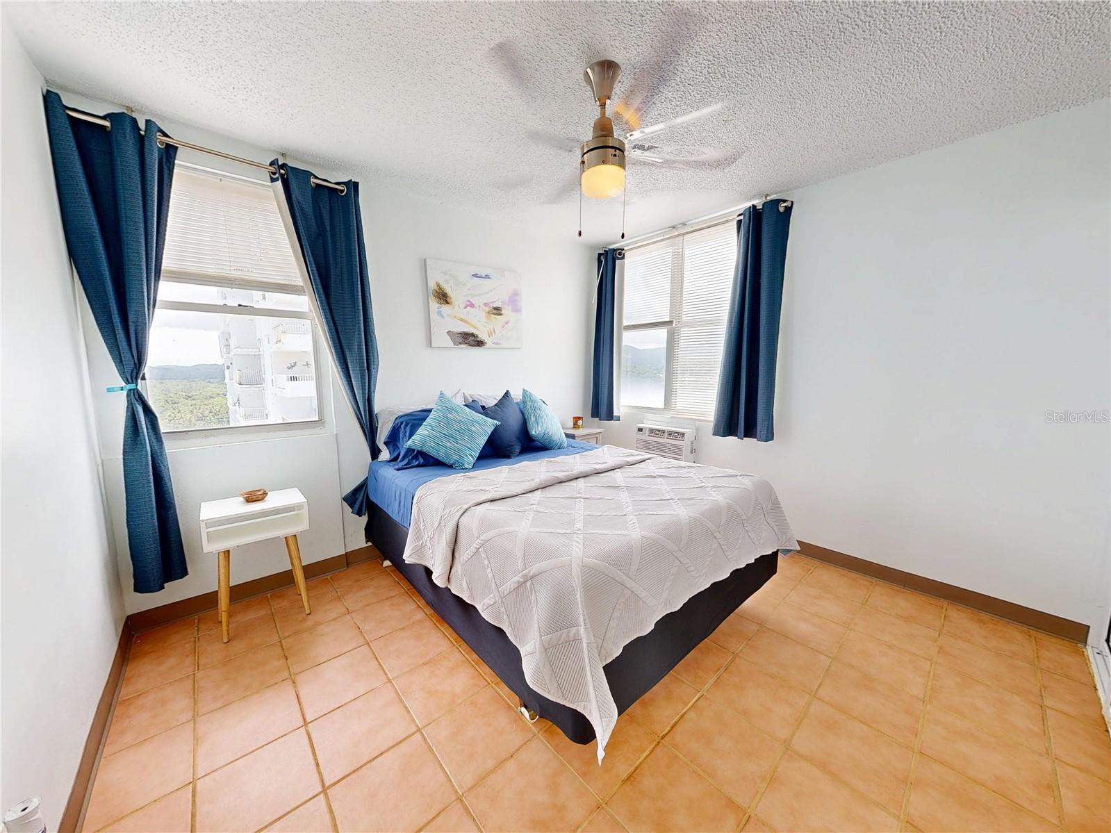 SANDY HILLS - Residential