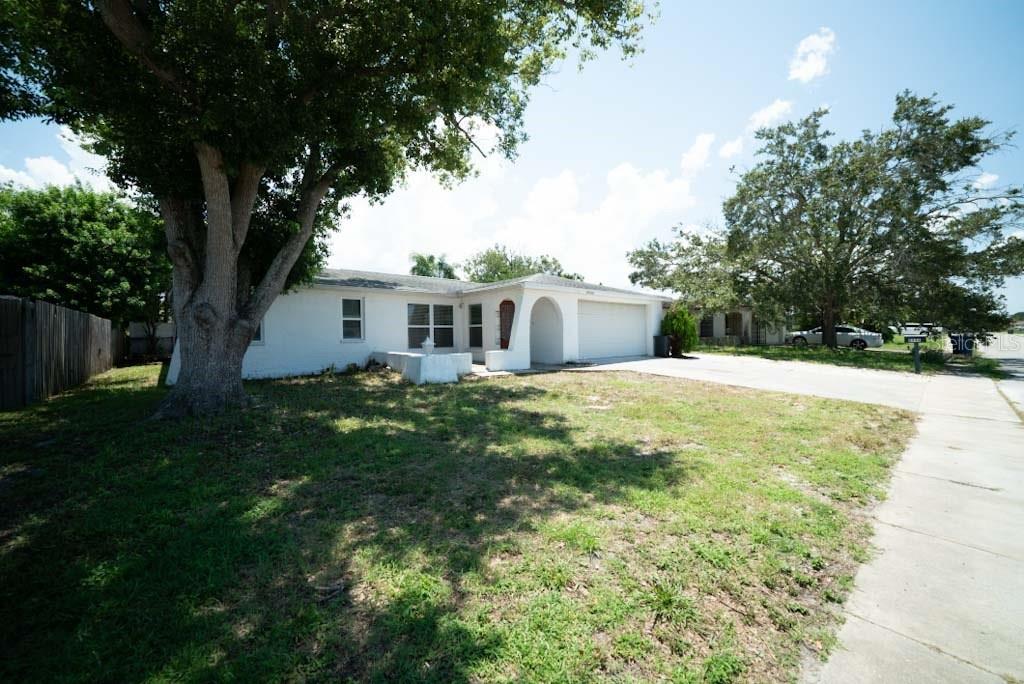 Three bedroom pool homes are in high demand & low supply. Here is one that is now rent ready & waiting for you. All new open concept kitchen with stainless steel appliances awaits. Master bedroom has new tile flooring & a new bathroom too. Rear yard is fenced. Swim & play in comfort knowing the pool services is included & will be maintained at no cost to you.