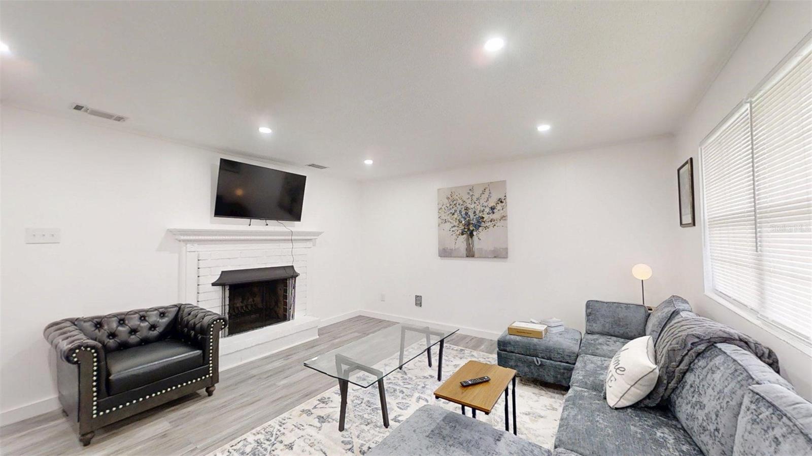 1335 NE 10TH STREET
