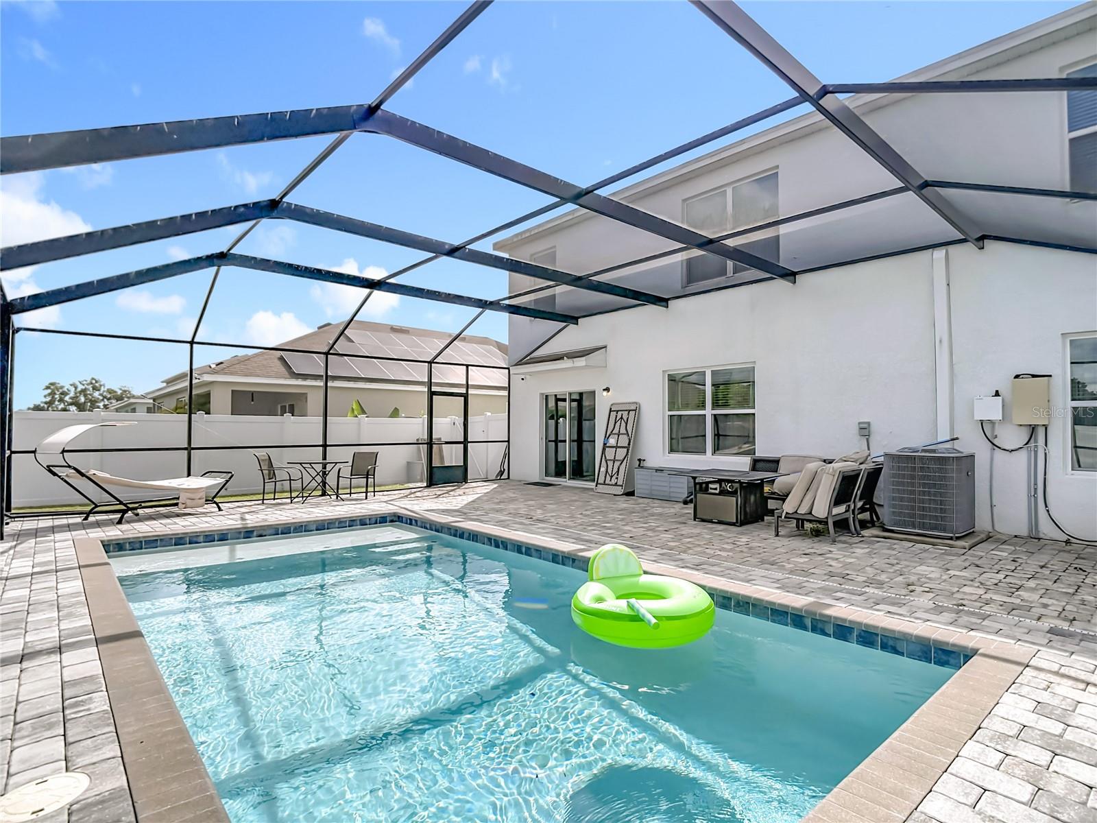 JOHNSON POINTE - Residential