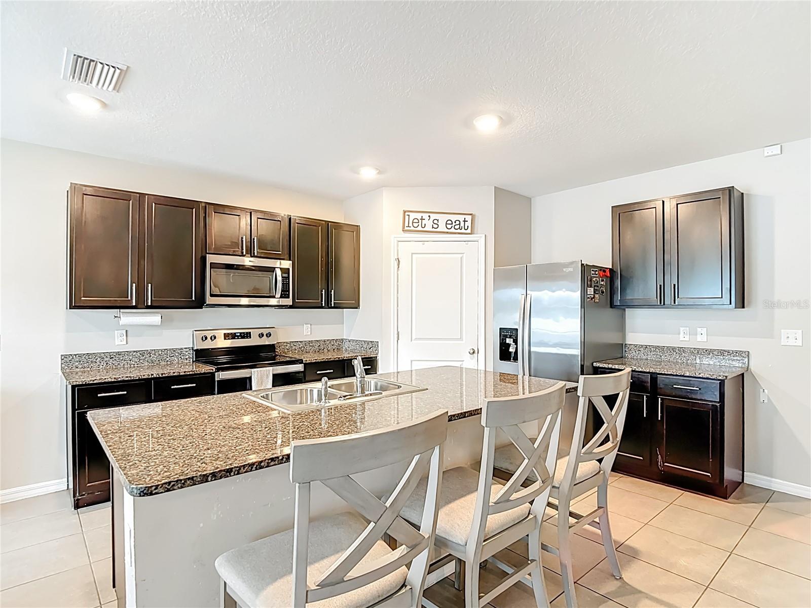 JOHNSON POINTE - Residential