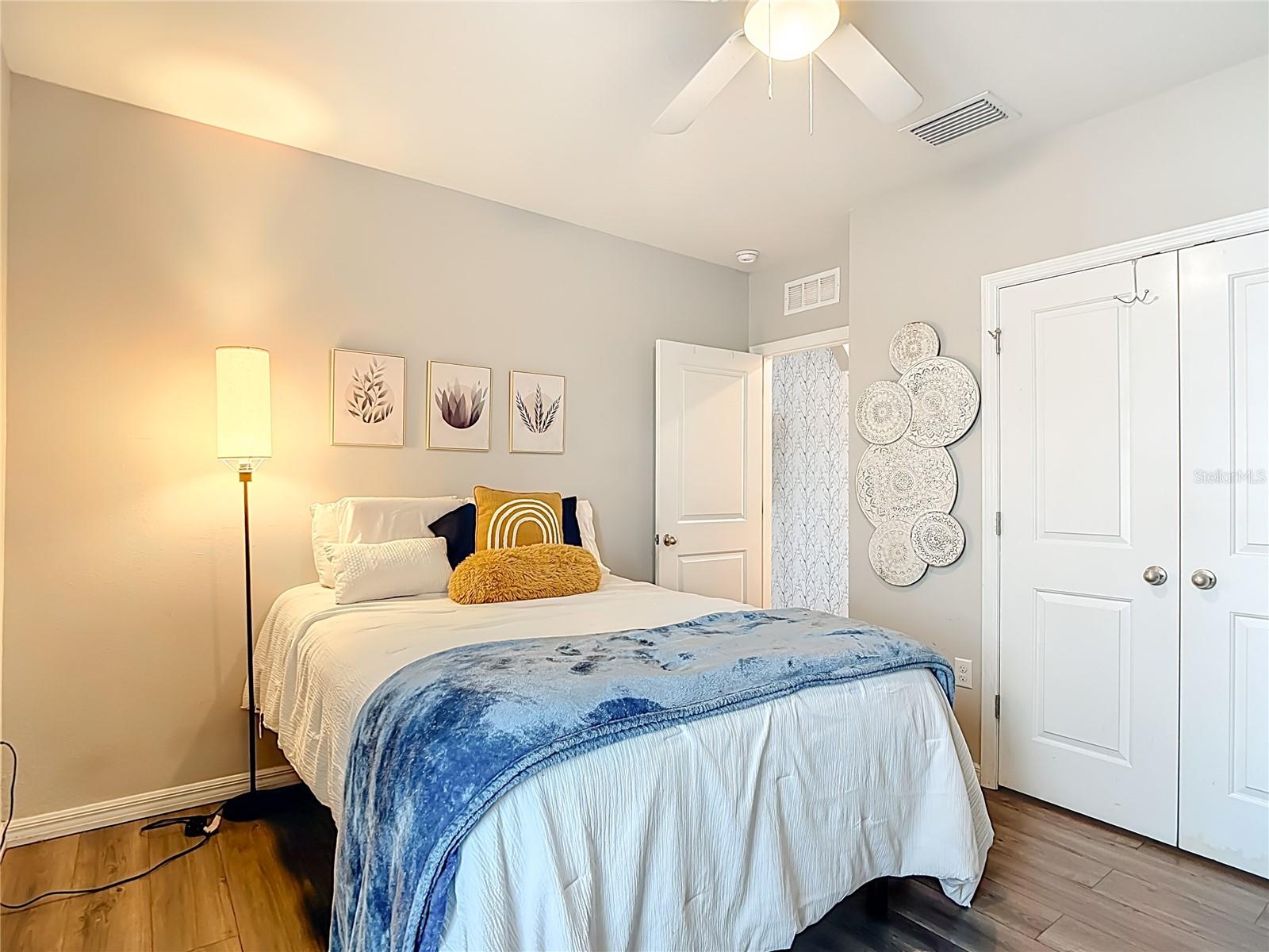 JOHNSON POINTE - Residential