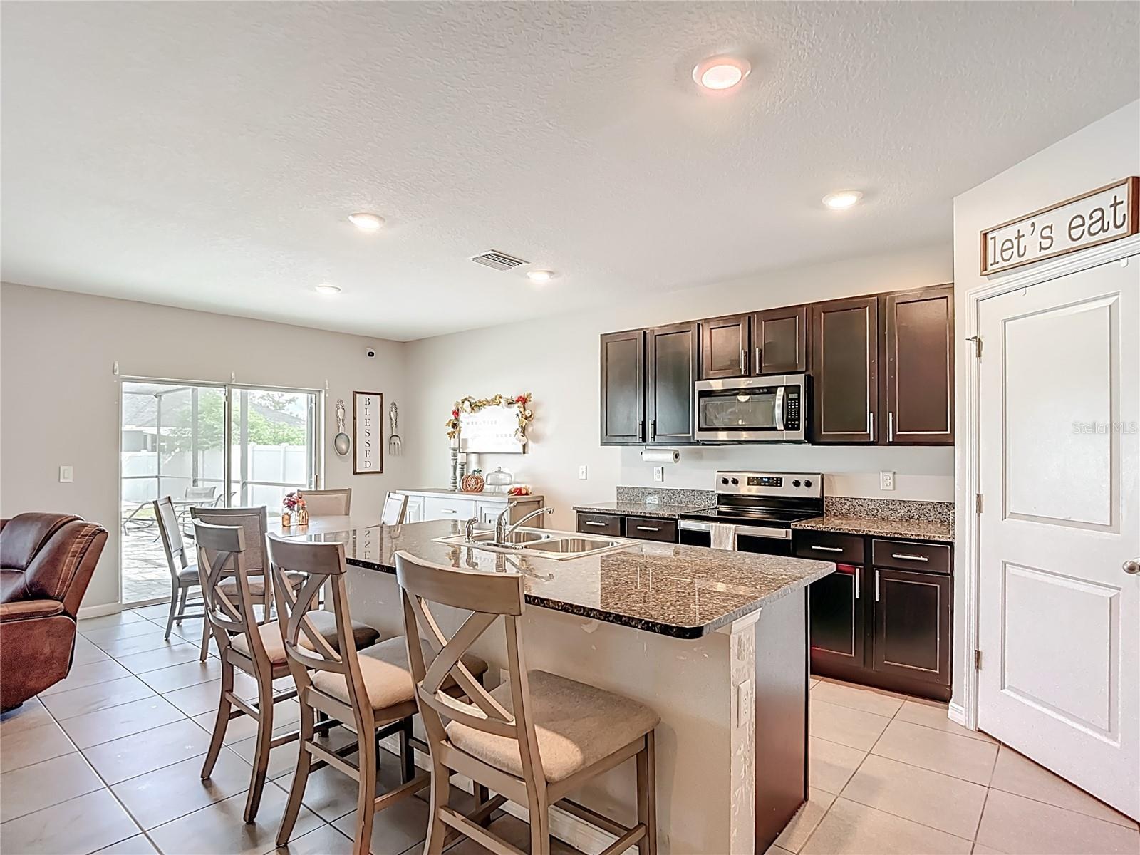 JOHNSON POINTE - Residential