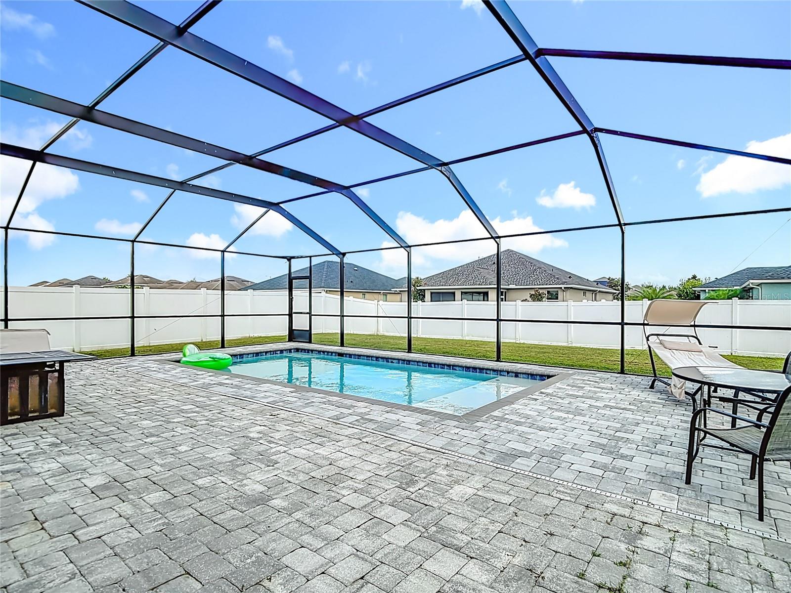 JOHNSON POINTE - Residential