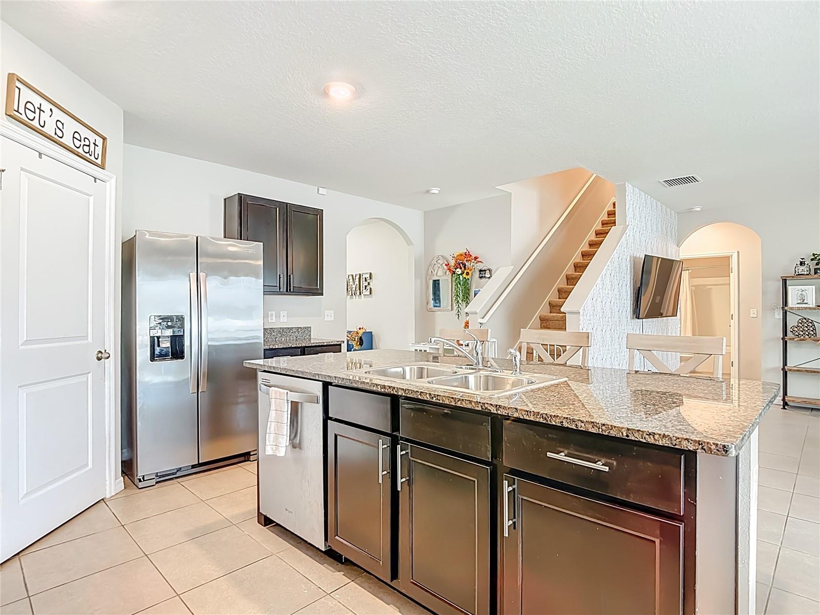 JOHNSON POINTE - Residential