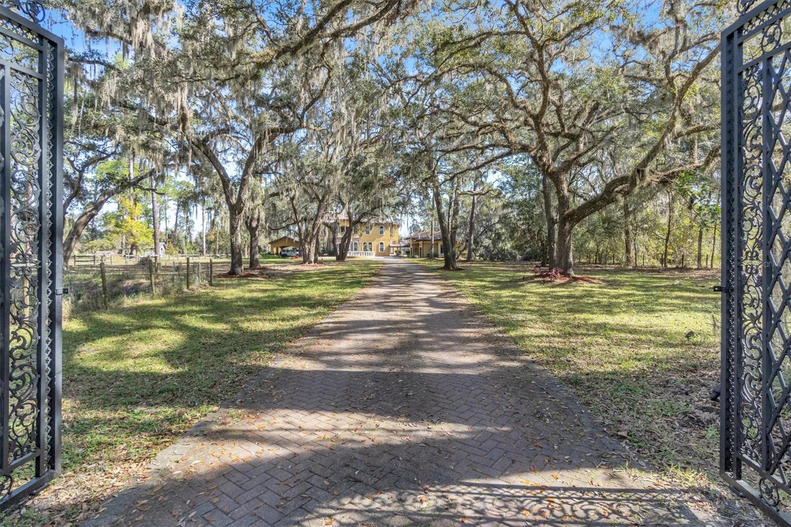 2111 HONTOON ROAD