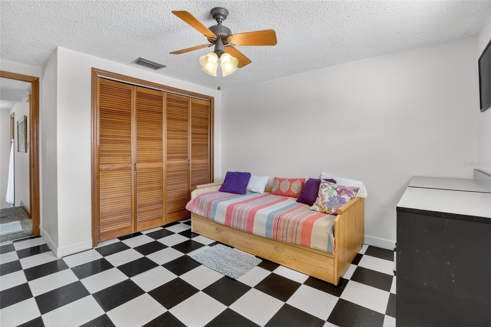 WALDEN LAKE SUB UN 1 - Residential