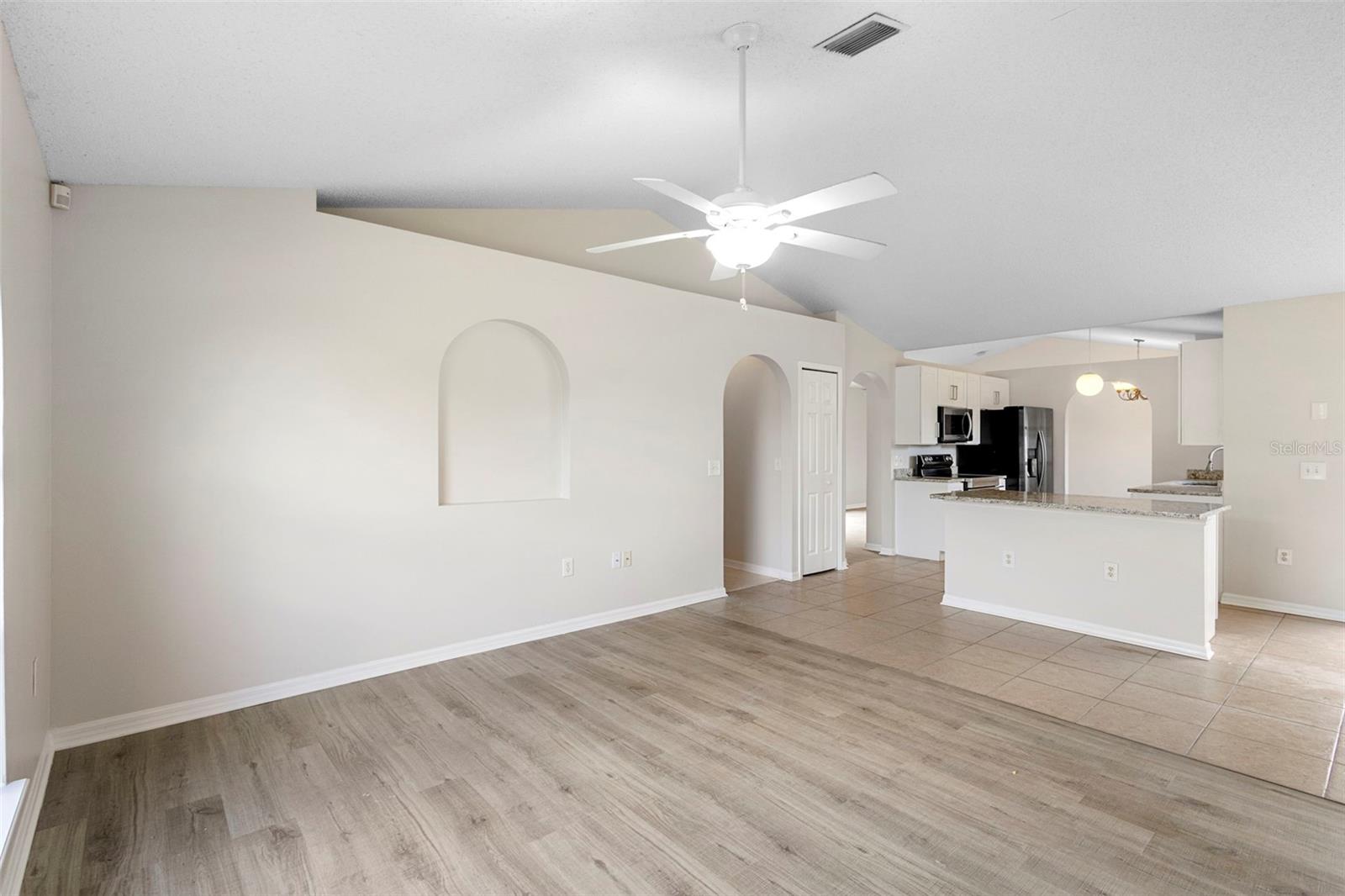 WINDMILL POINT UNIT 4A - Residential