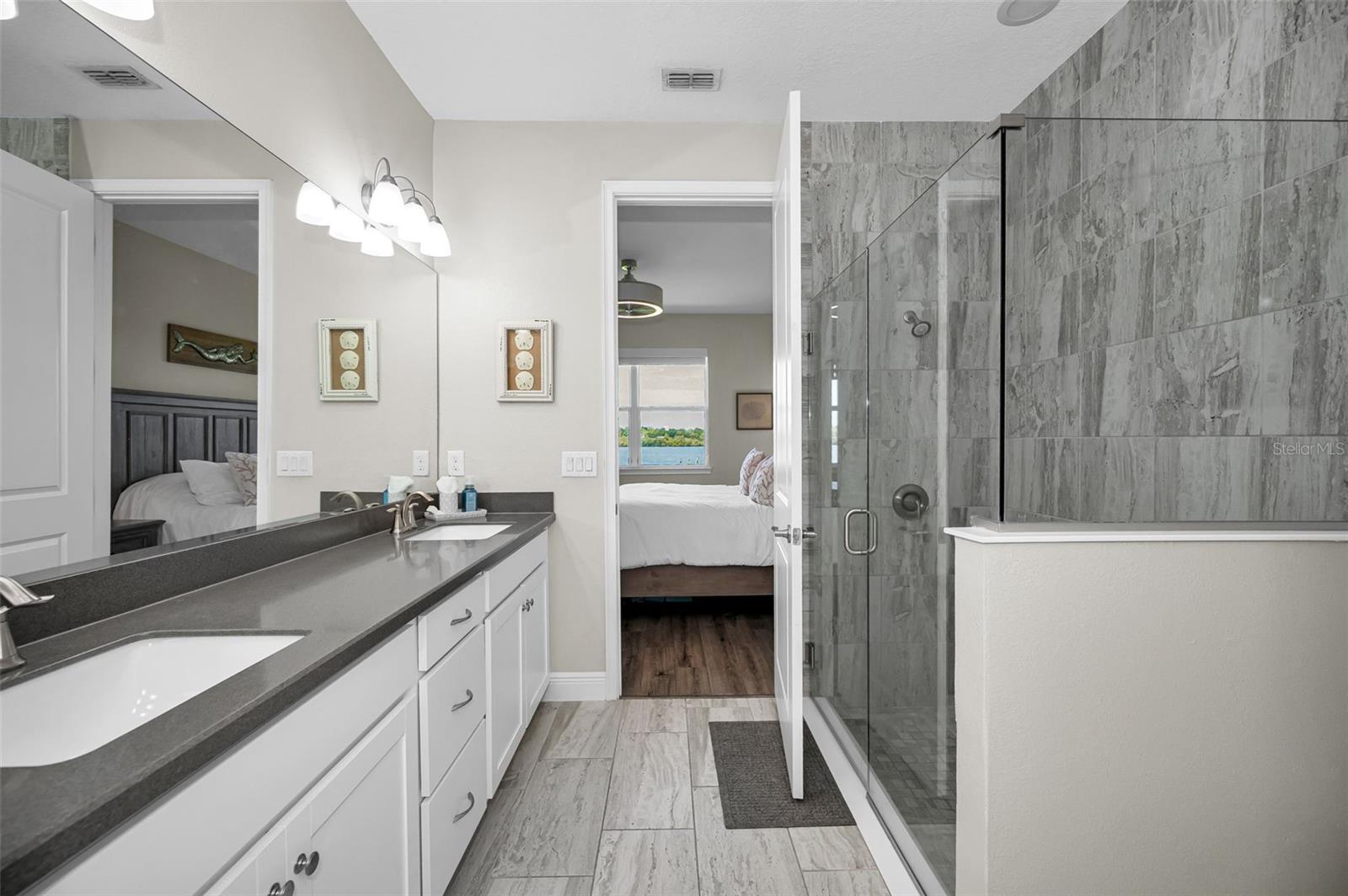 BAYSIDE TERRACE - Residential