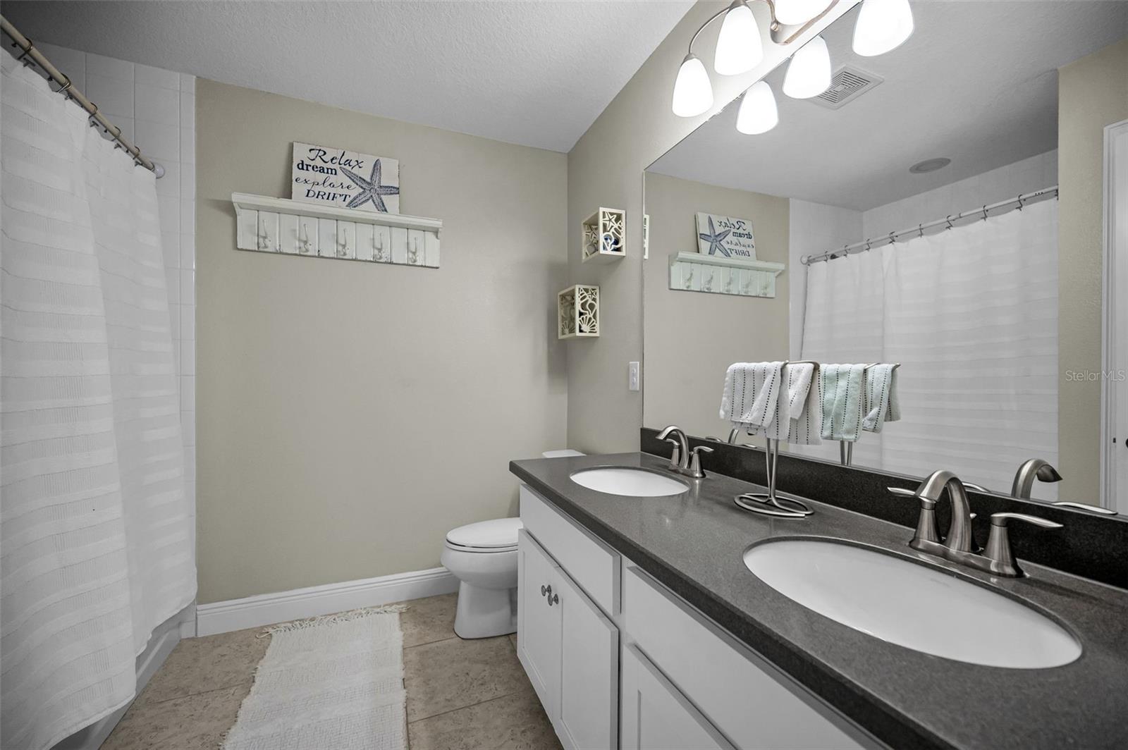 BAYSIDE TERRACE - Residential