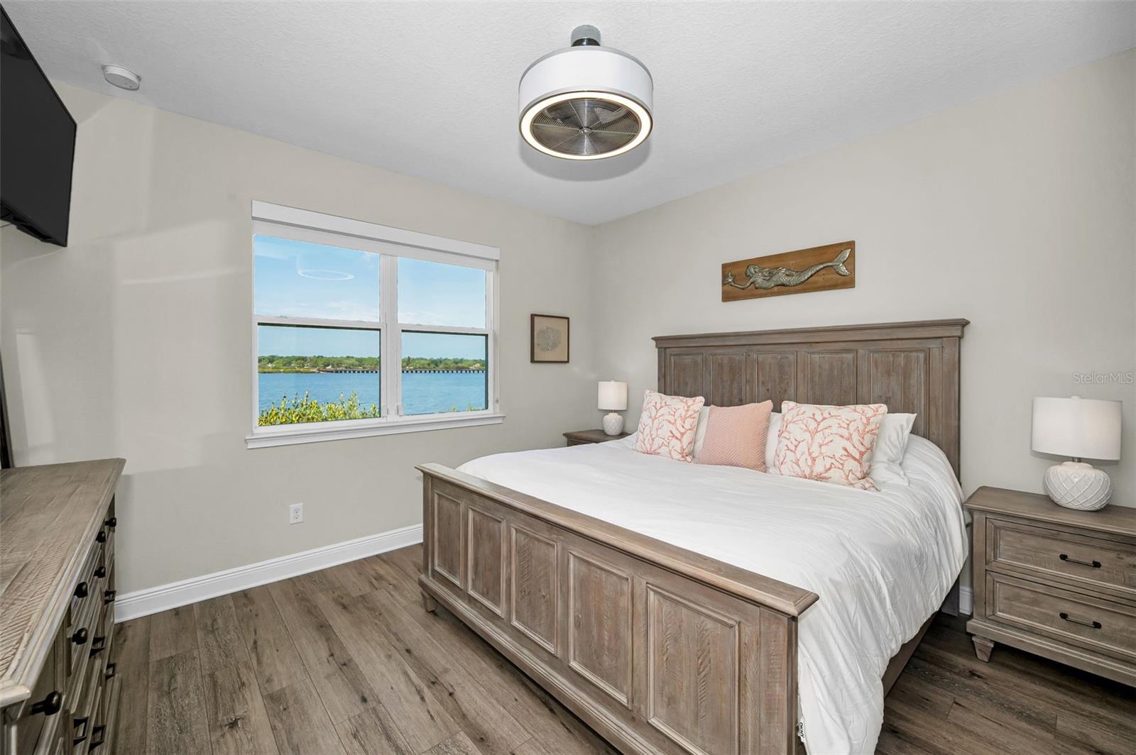 BAYSIDE TERRACE - Residential