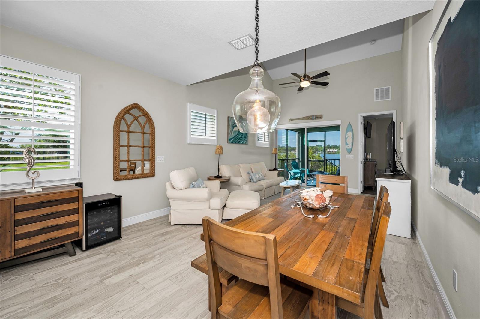 BAYSIDE TERRACE - Residential