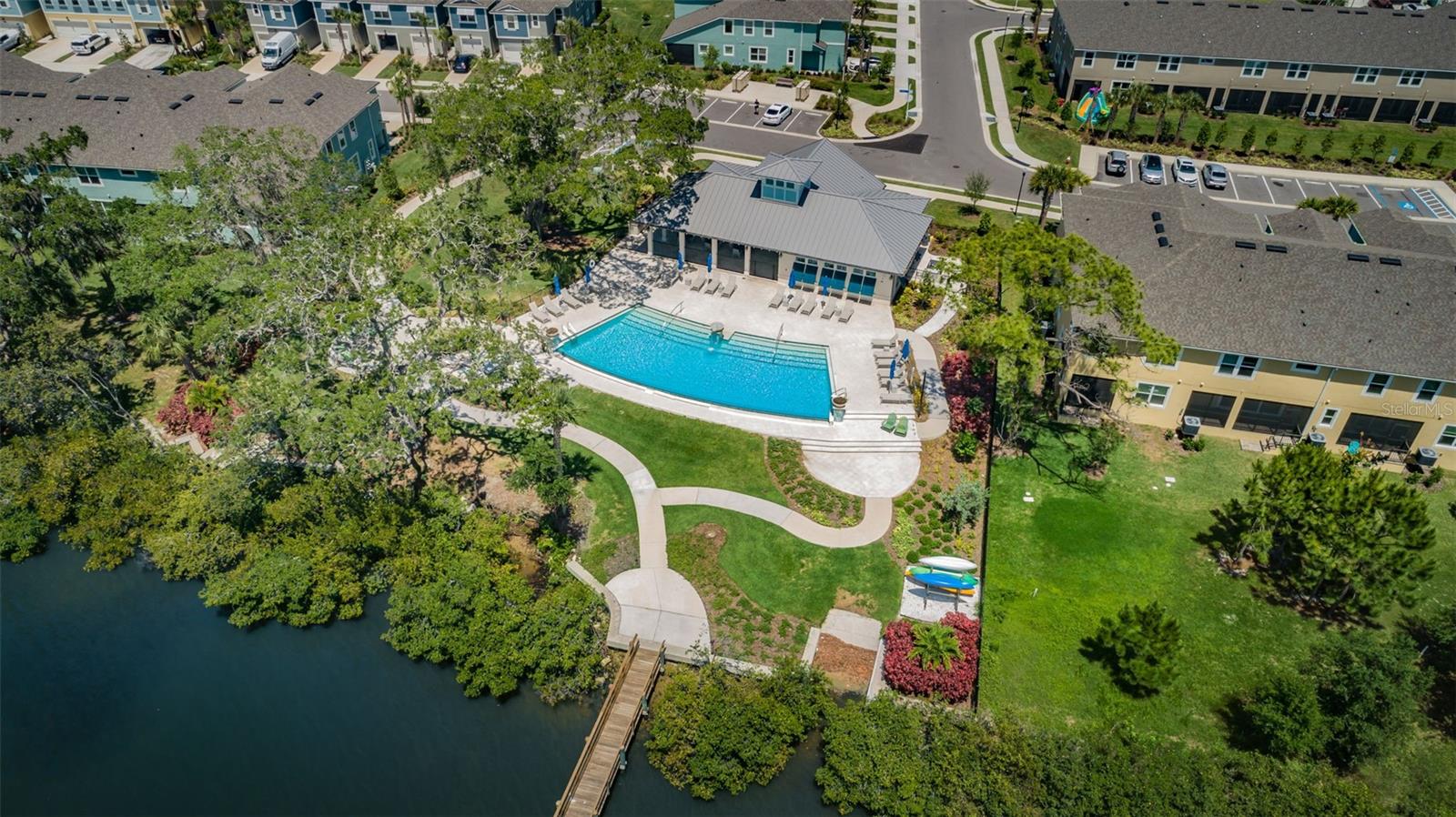 BAYSIDE TERRACE - Residential