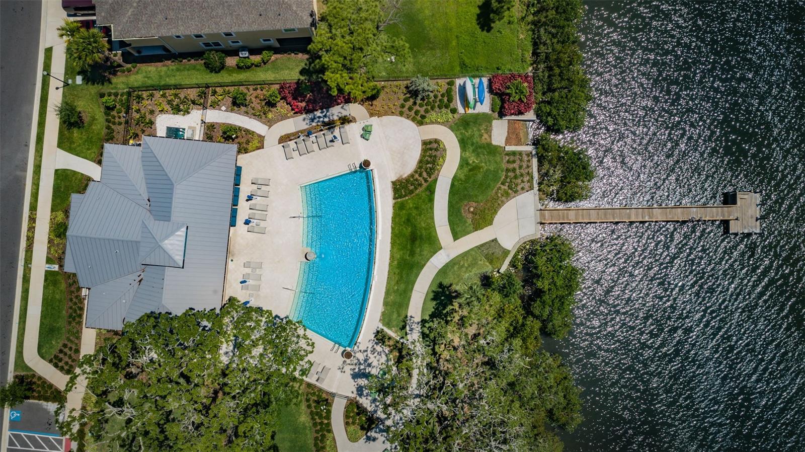 BAYSIDE TERRACE - Residential