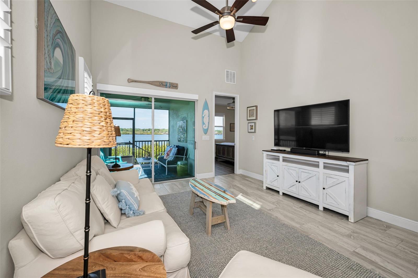 BAYSIDE TERRACE - Residential