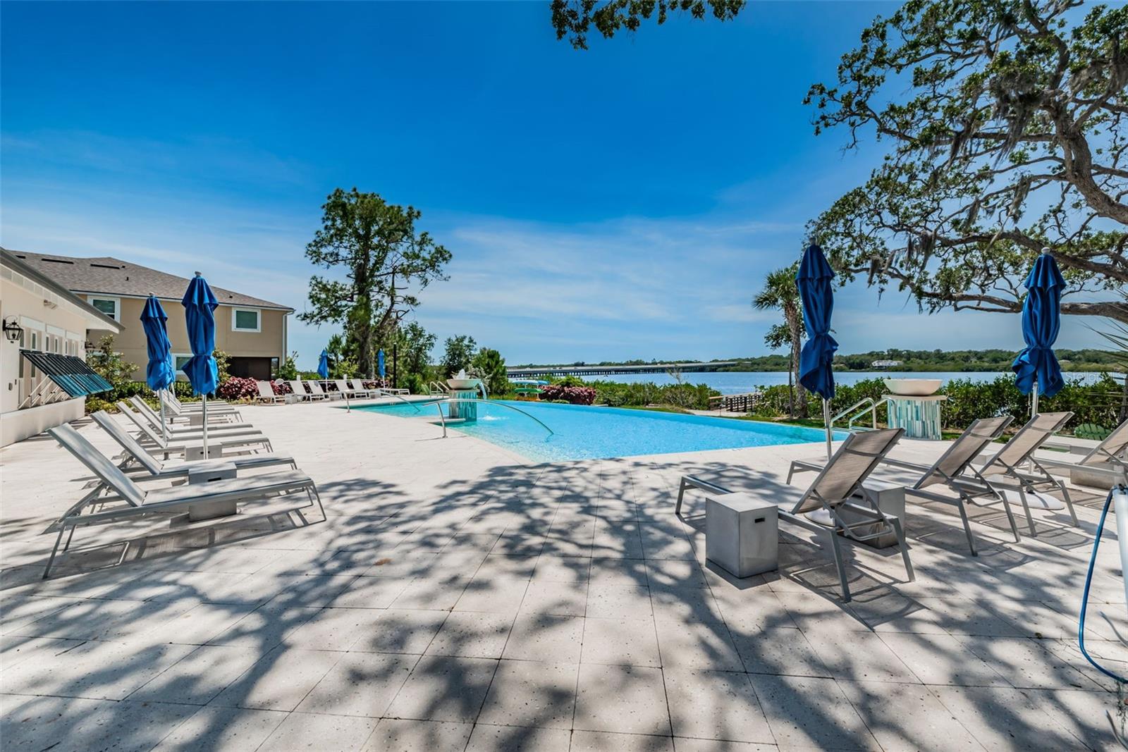 BAYSIDE TERRACE - Residential