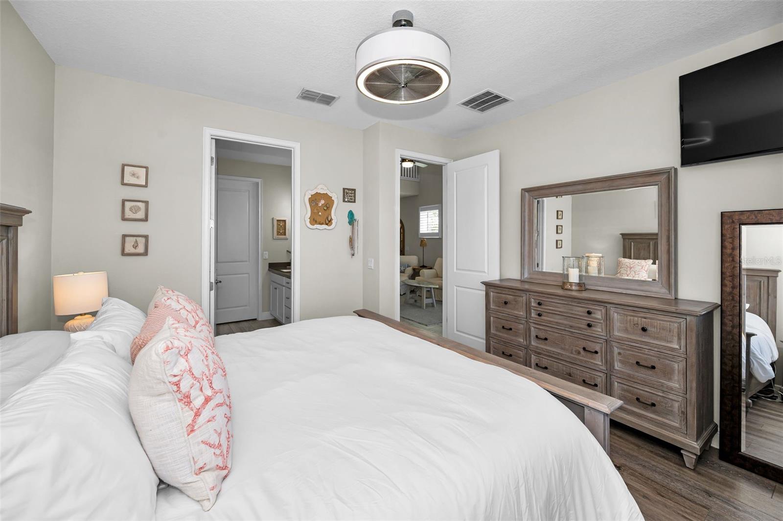 BAYSIDE TERRACE - Residential