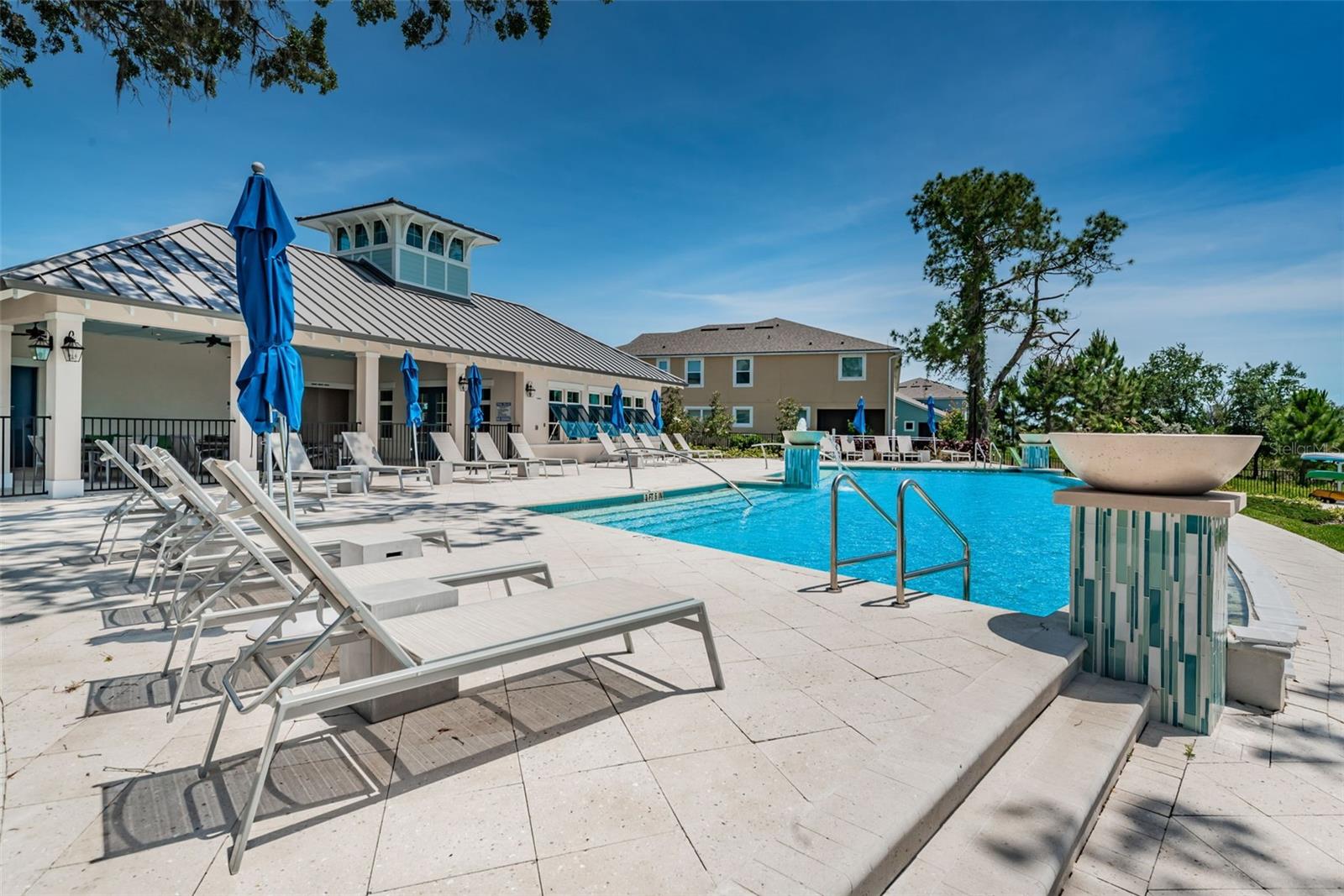 BAYSIDE TERRACE - Residential