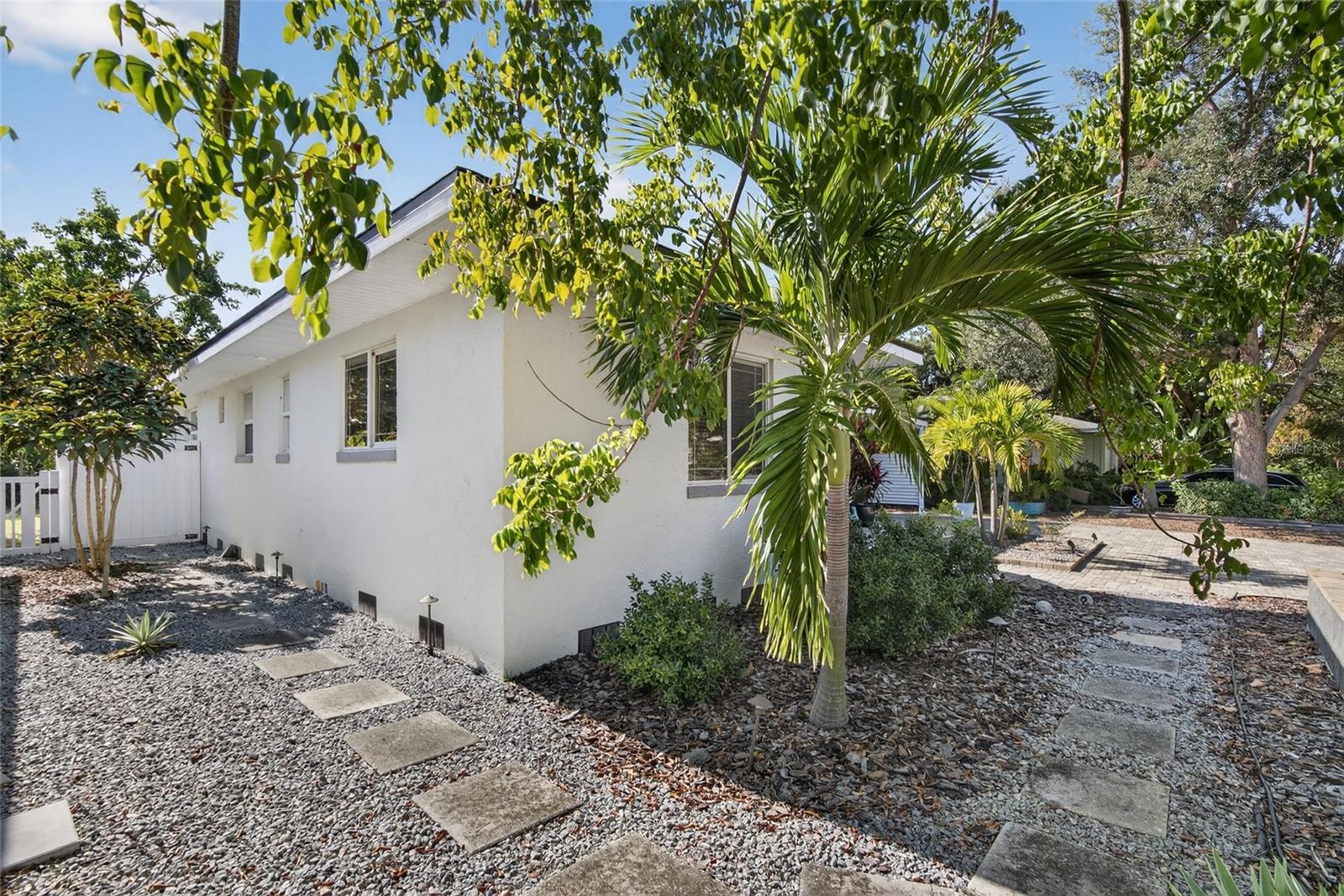 PASADENA ESTATES SEC F - Residential