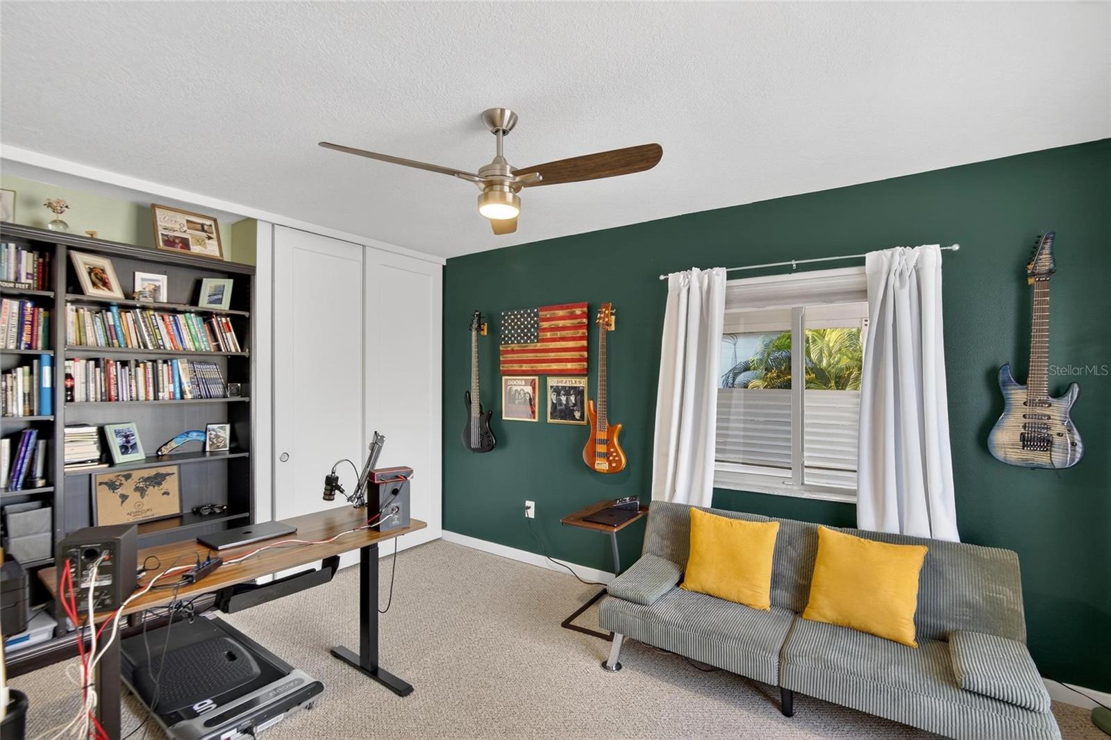 PASADENA ESTATES SEC F - Residential