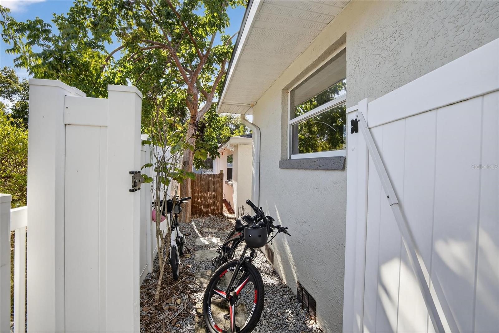 PASADENA ESTATES SEC F - Residential