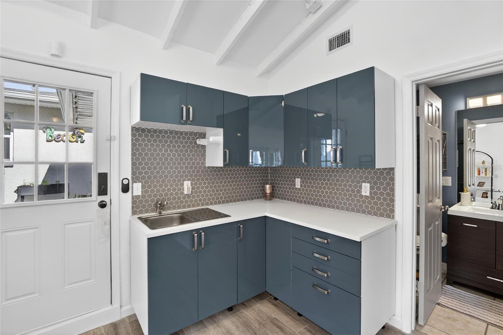 PASADENA ESTATES SEC F - Residential