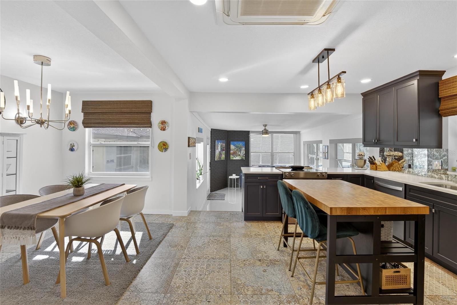 PASADENA ESTATES SEC F - Residential