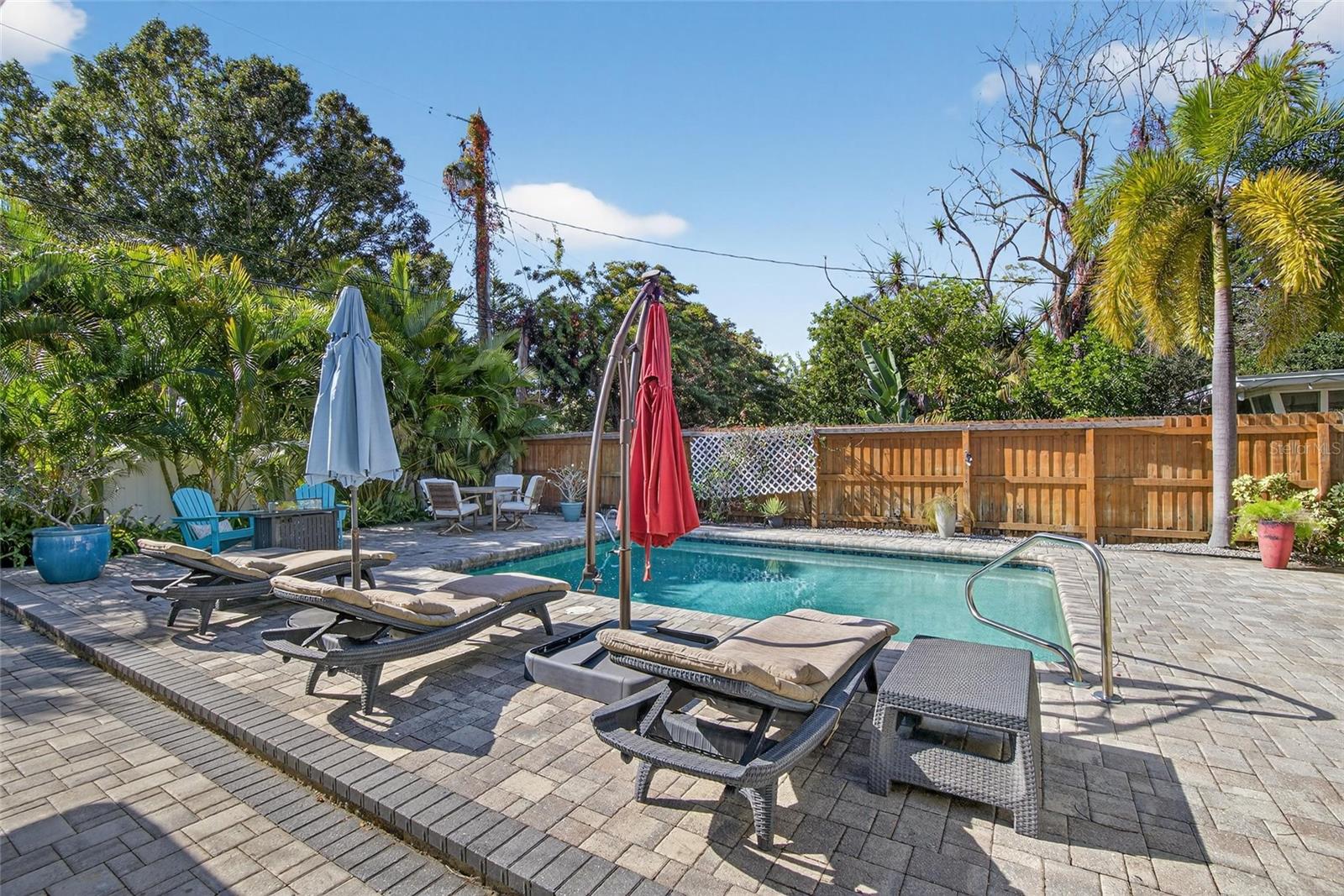 PASADENA ESTATES SEC F - Residential