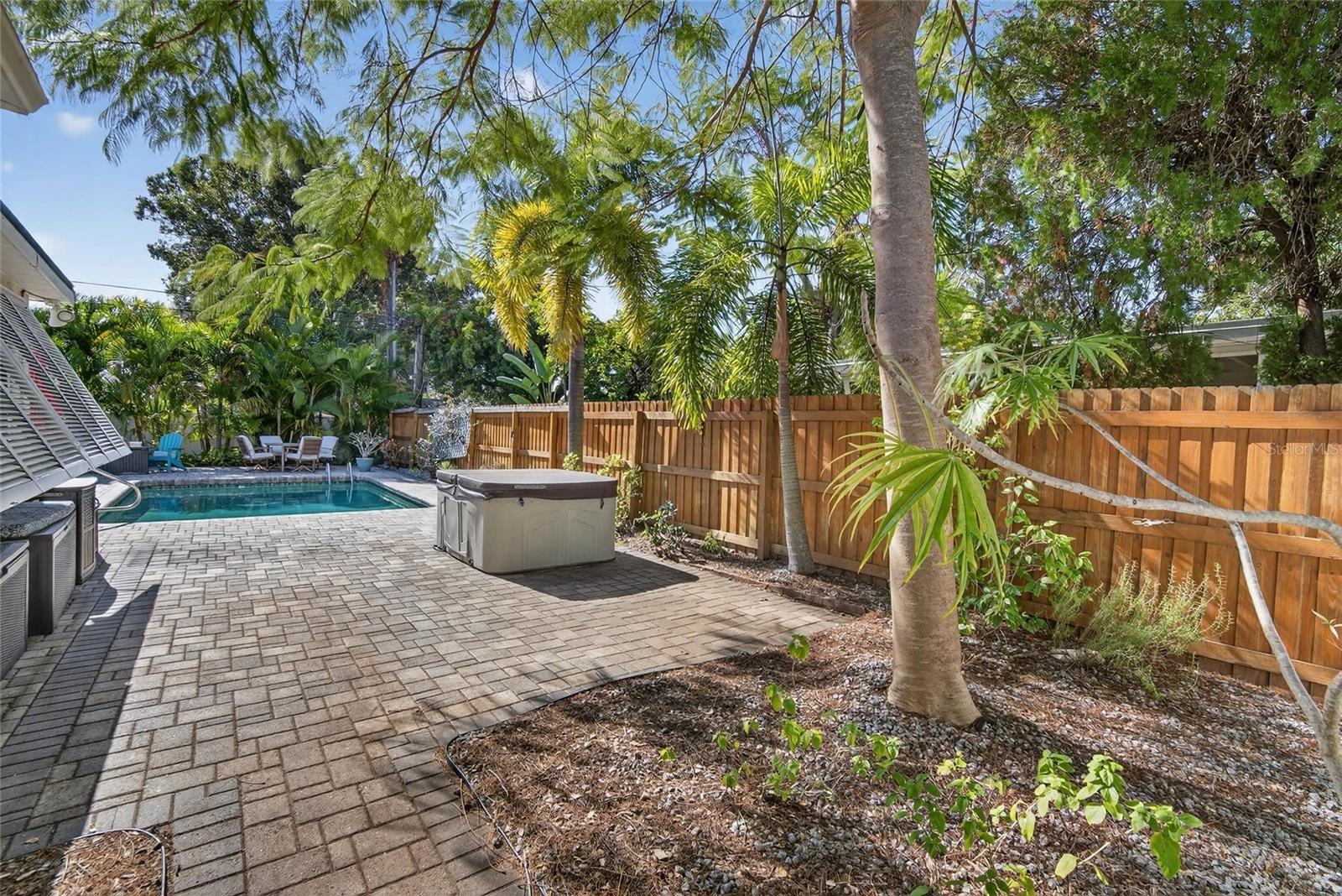 PASADENA ESTATES SEC F - Residential