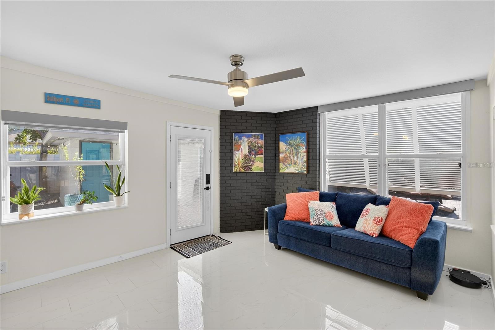 PASADENA ESTATES SEC F - Residential