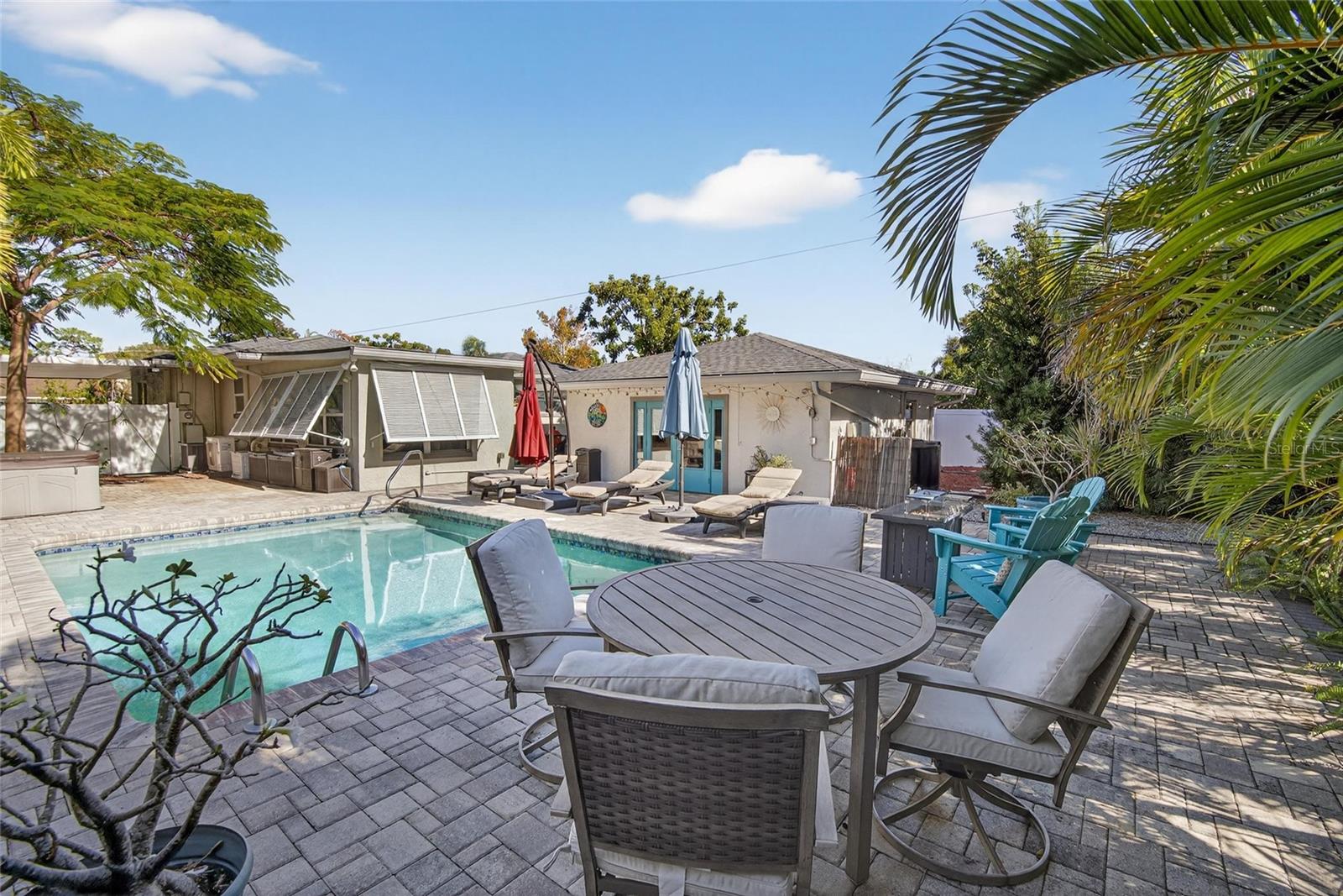 PASADENA ESTATES SEC F - Residential