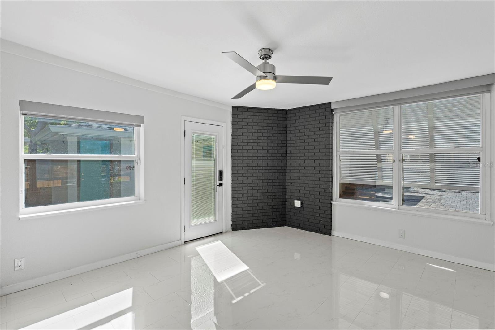 PASADENA ESTATES SEC F - Residential