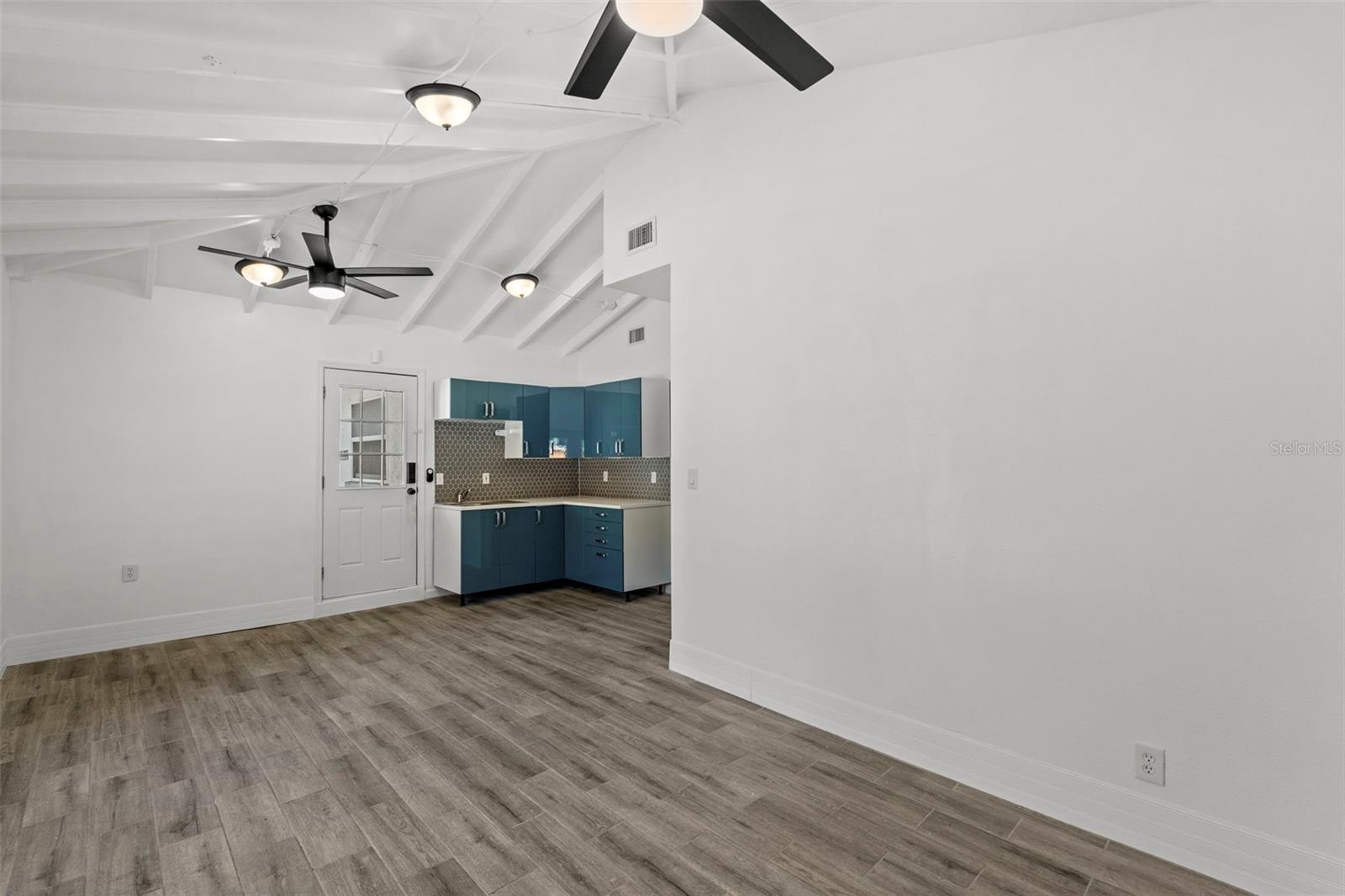 PASADENA ESTATES SEC F - Residential