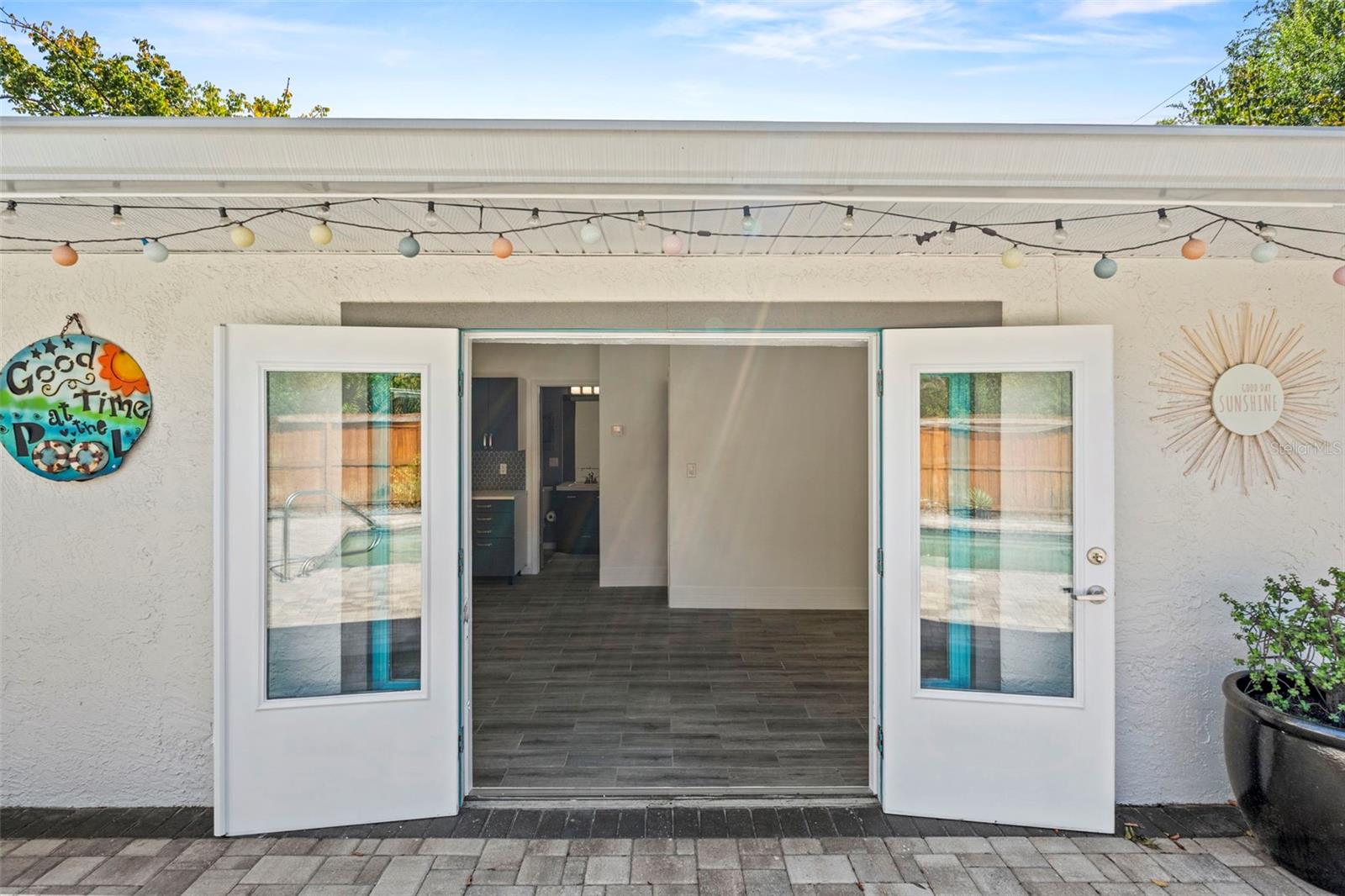 PASADENA ESTATES SEC F - Residential