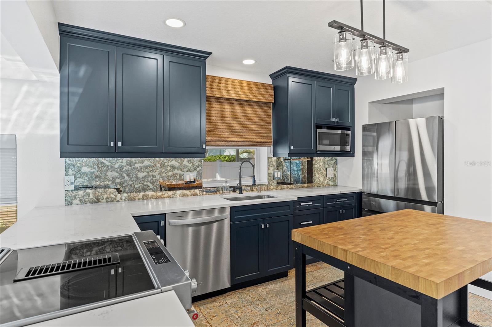 PASADENA ESTATES SEC F - Residential