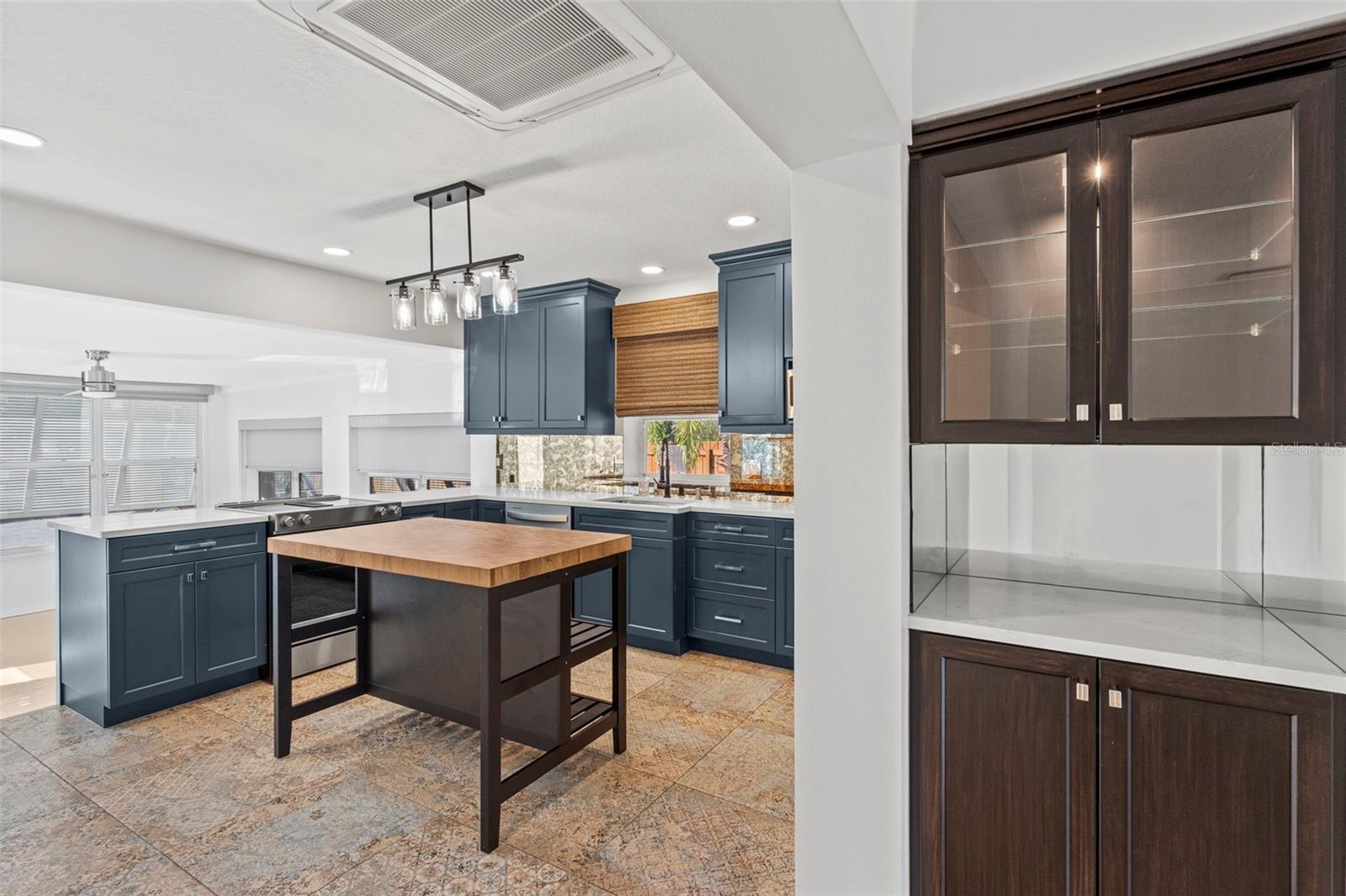 PASADENA ESTATES SEC F - Residential