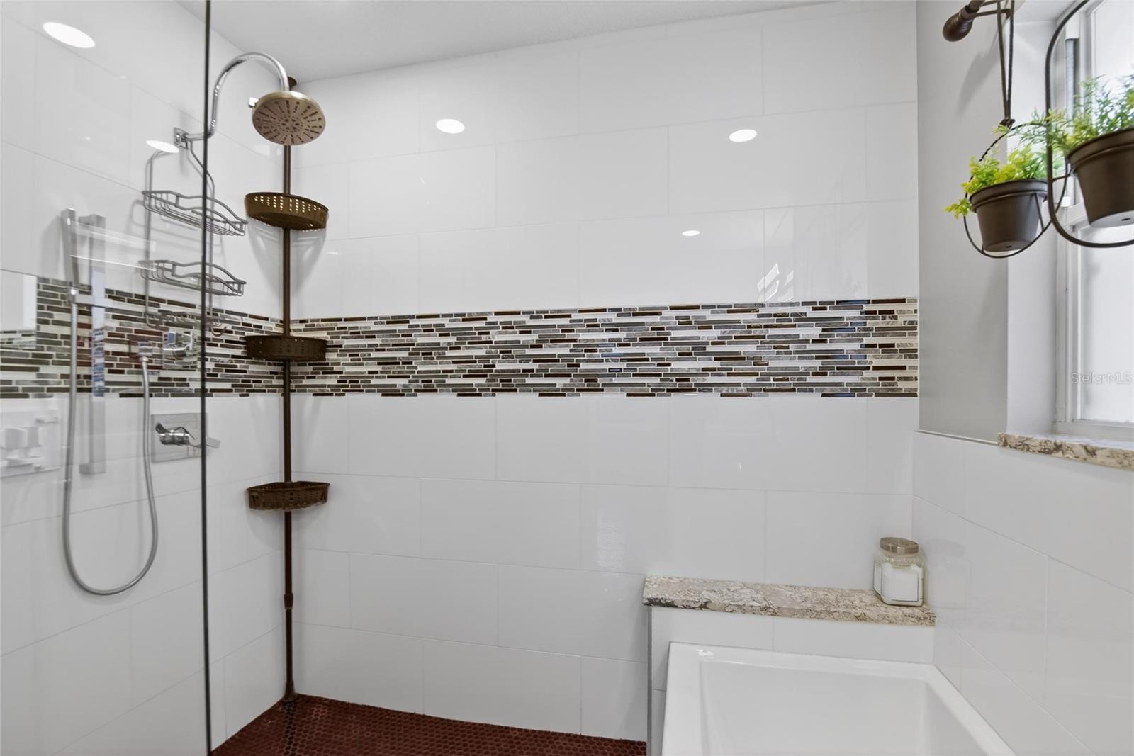 PASADENA ESTATES SEC F - Residential