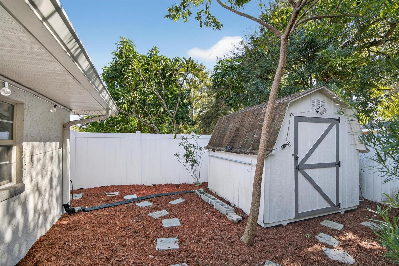 PASADENA ESTATES SEC F - Residential