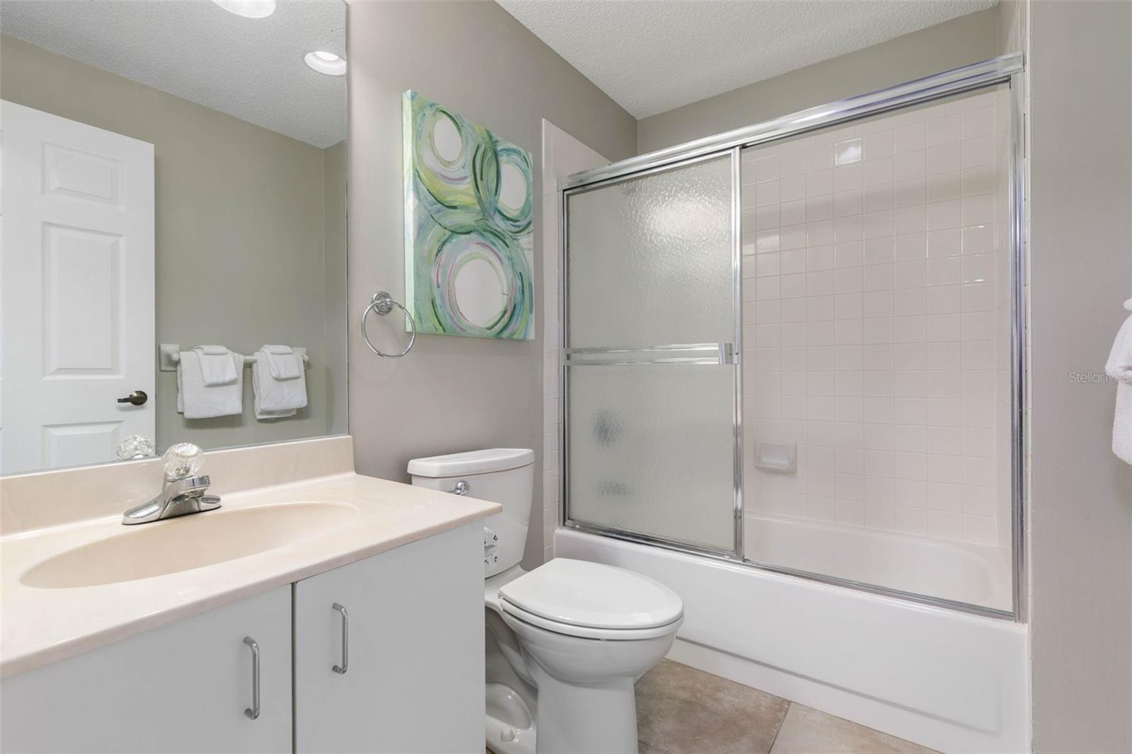 SURF CLUB - Residential Lease