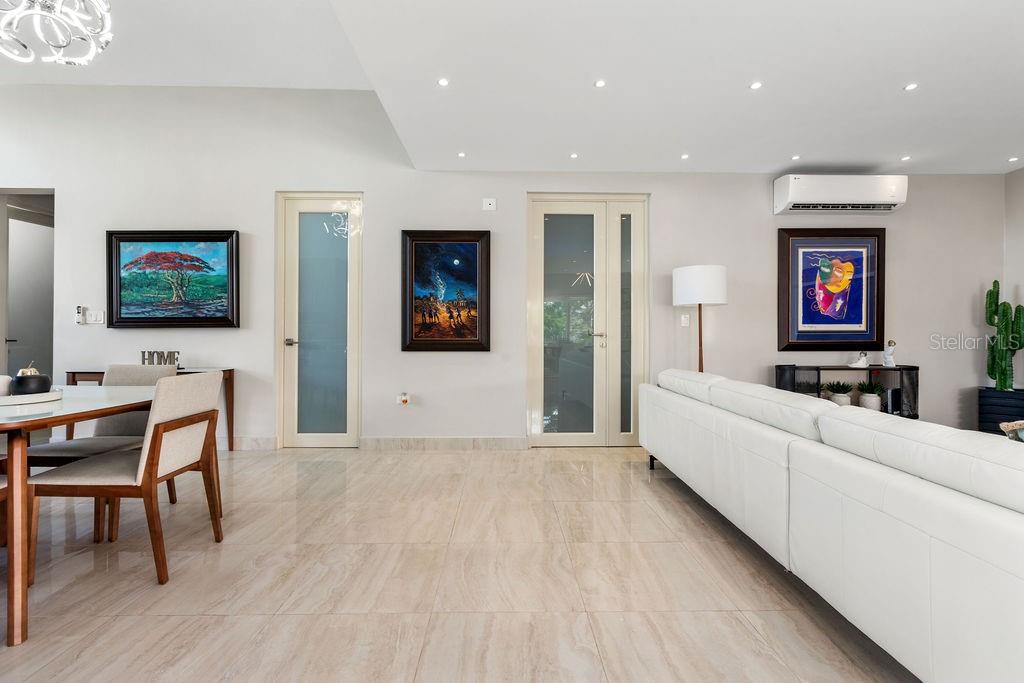 SABANERA DE DORADO - Residential