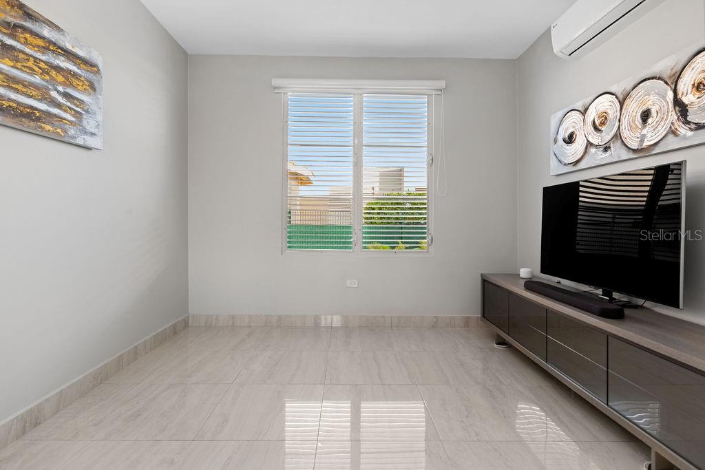 SABANERA DE DORADO - Residential