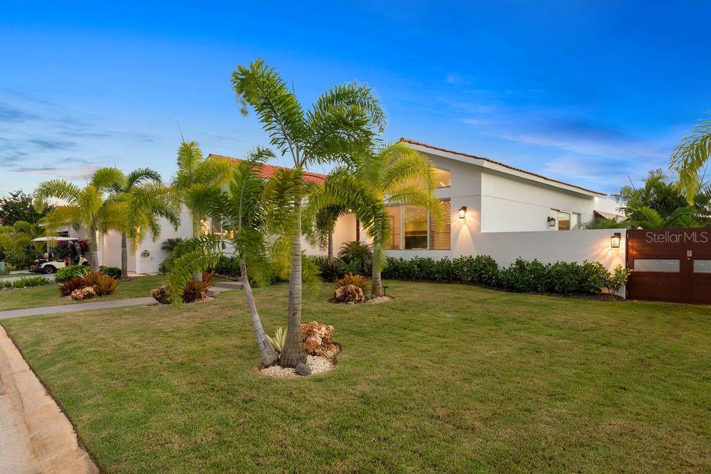 SABANERA DE DORADO - Residential