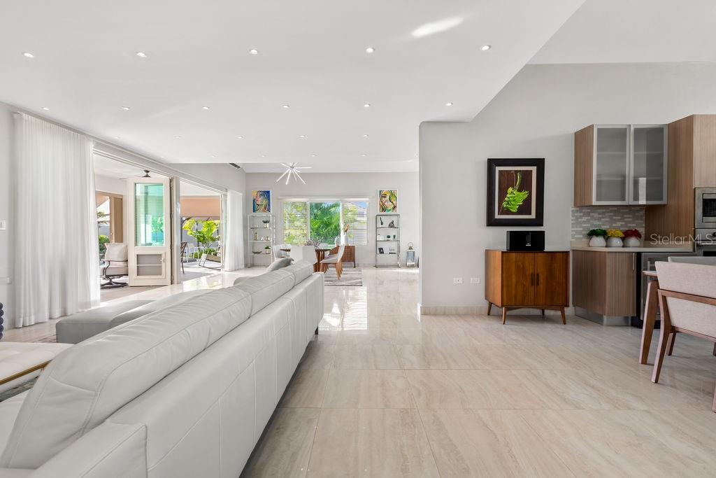 SABANERA DE DORADO - Residential