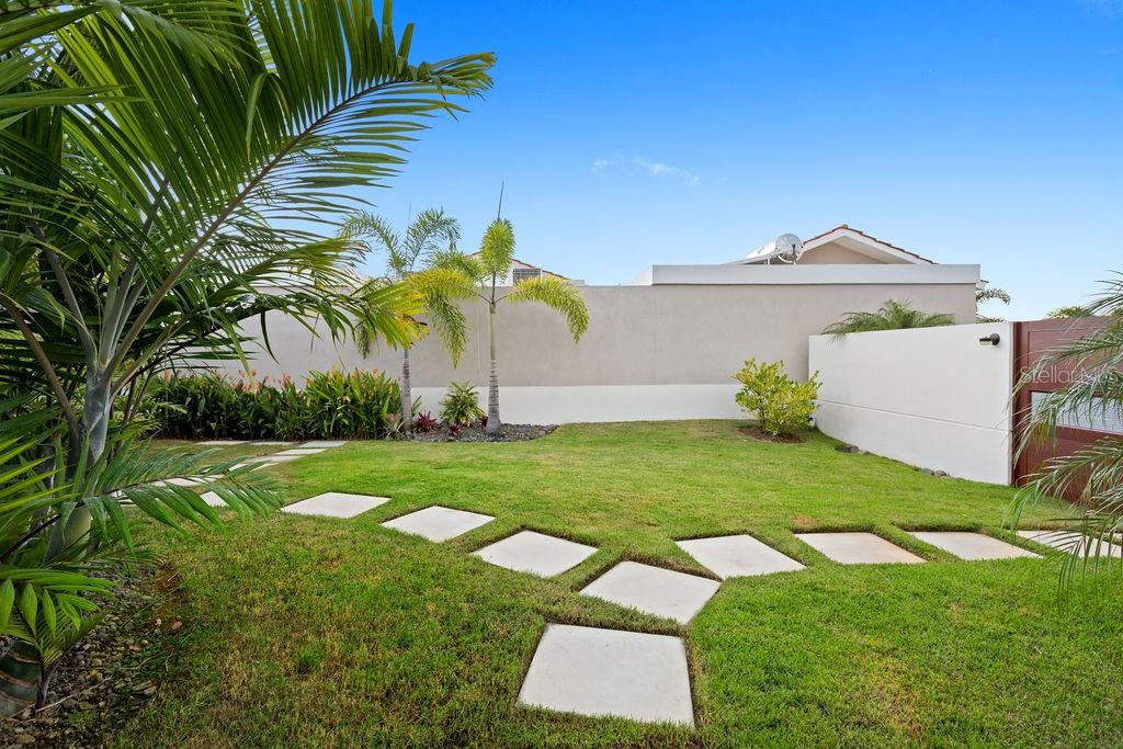 SABANERA DE DORADO - Residential