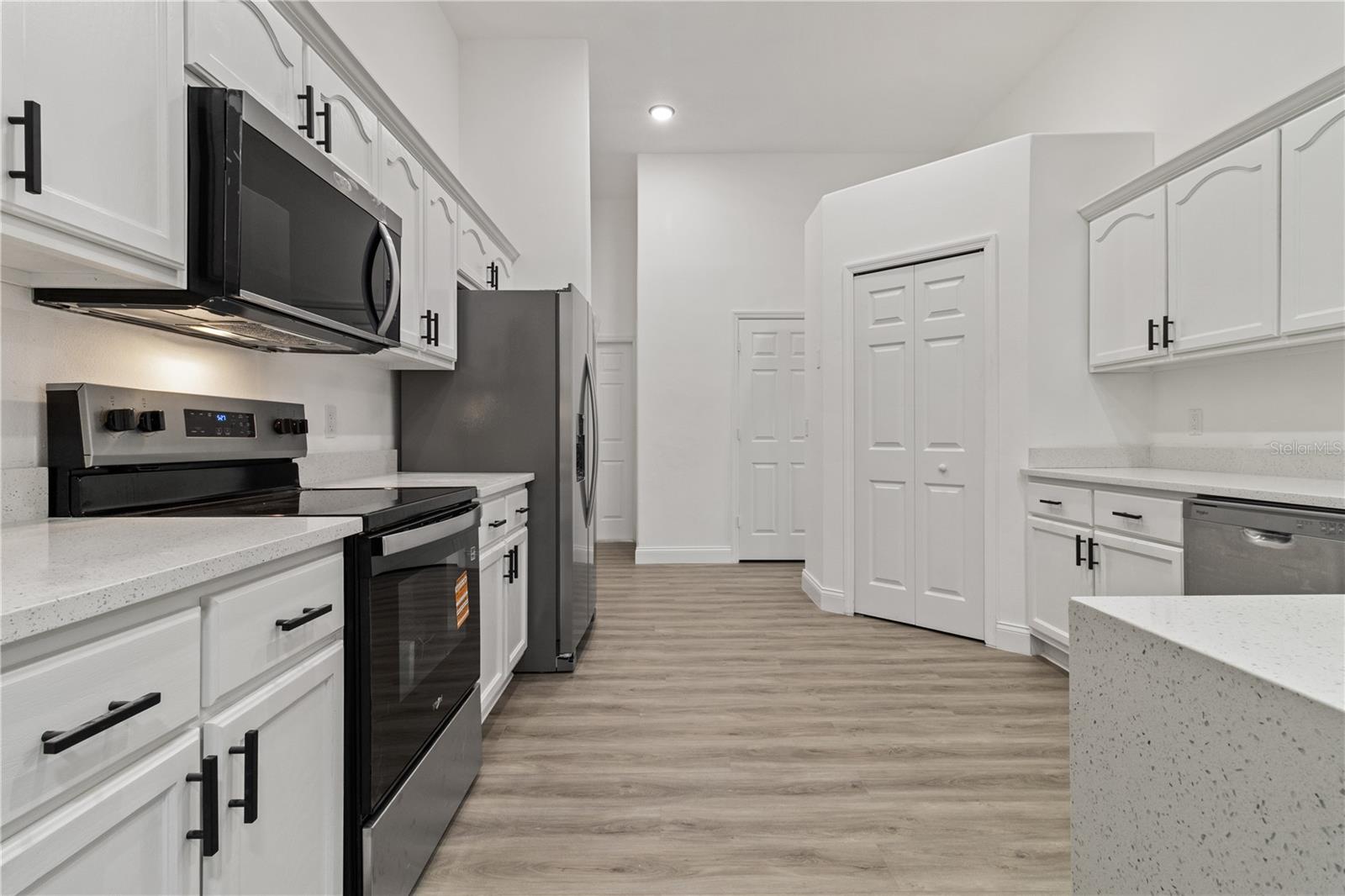 INDIAN LAKES - Residential