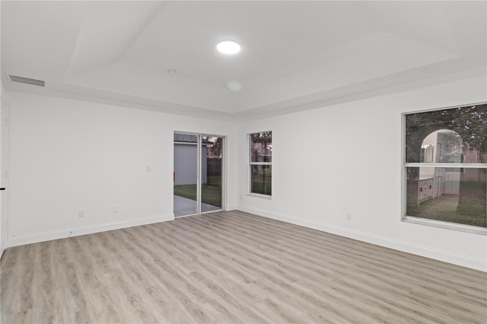 INDIAN LAKES - Residential