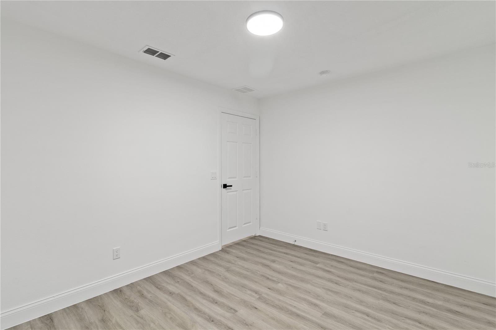 INDIAN LAKES - Residential