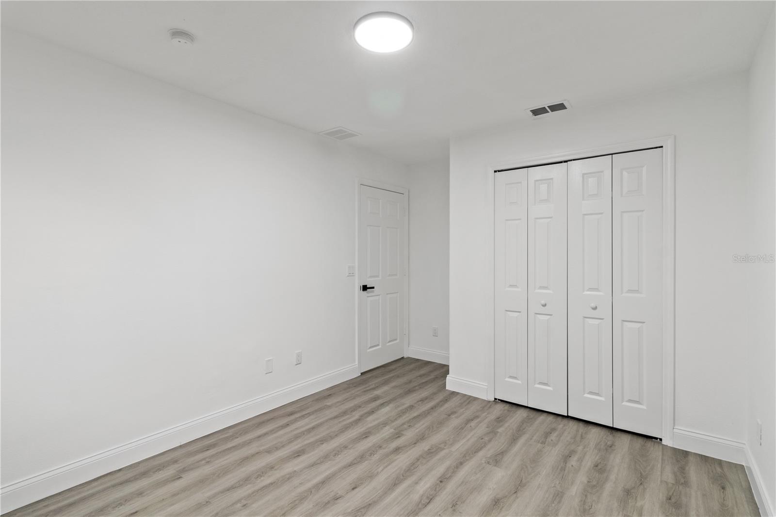 INDIAN LAKES - Residential