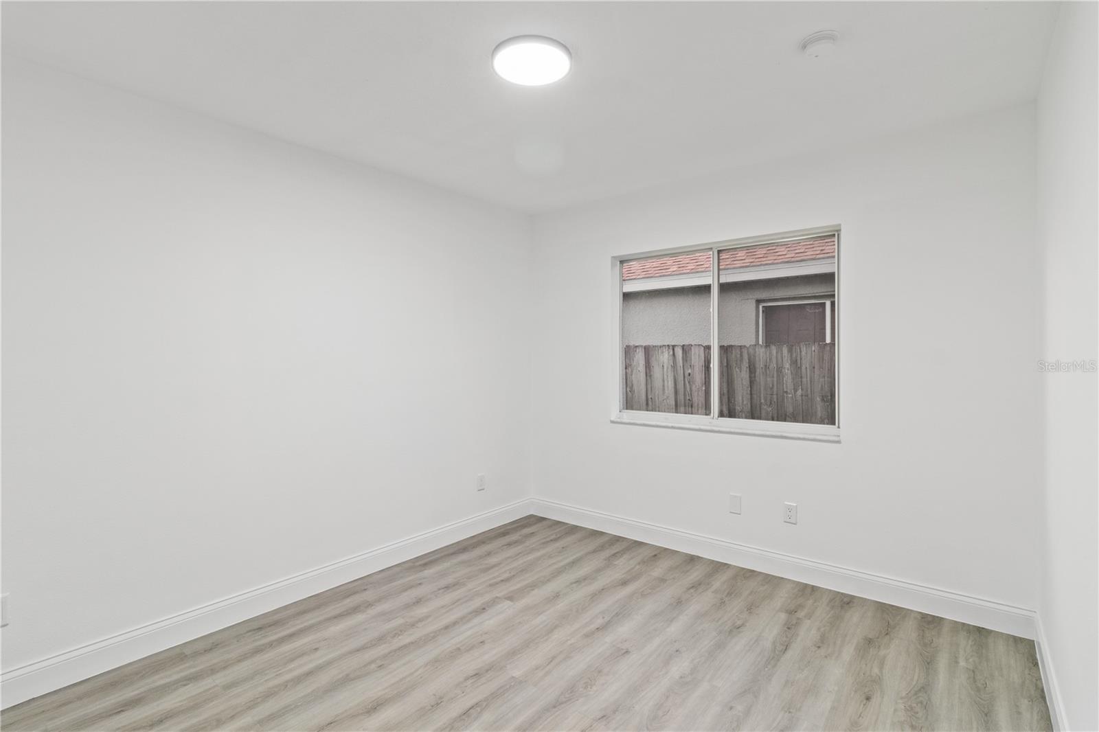 INDIAN LAKES - Residential